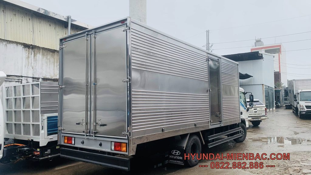 Hyundai EX11 XL thùng kín