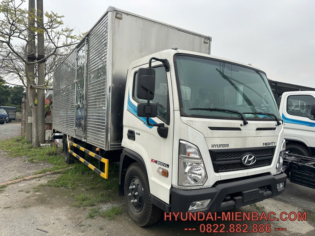 Hyundai EX11 XL thùng kín
