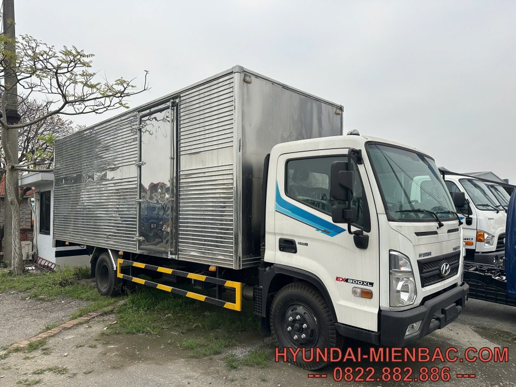 Hyundai EX11 XL thùng kín